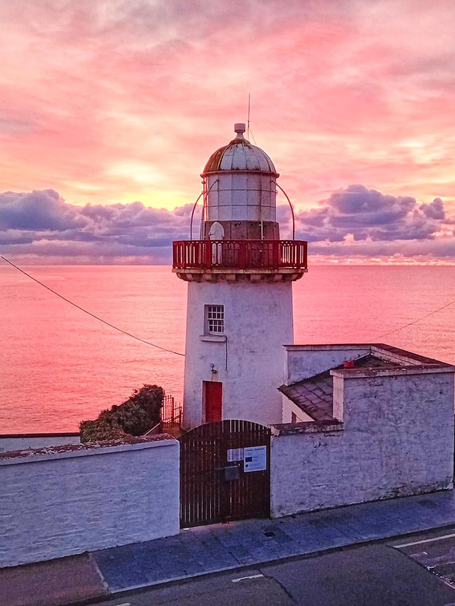 Sea Whispers - My Charming Costal Retreat In Youghal Εξωτερικό φωτογραφία