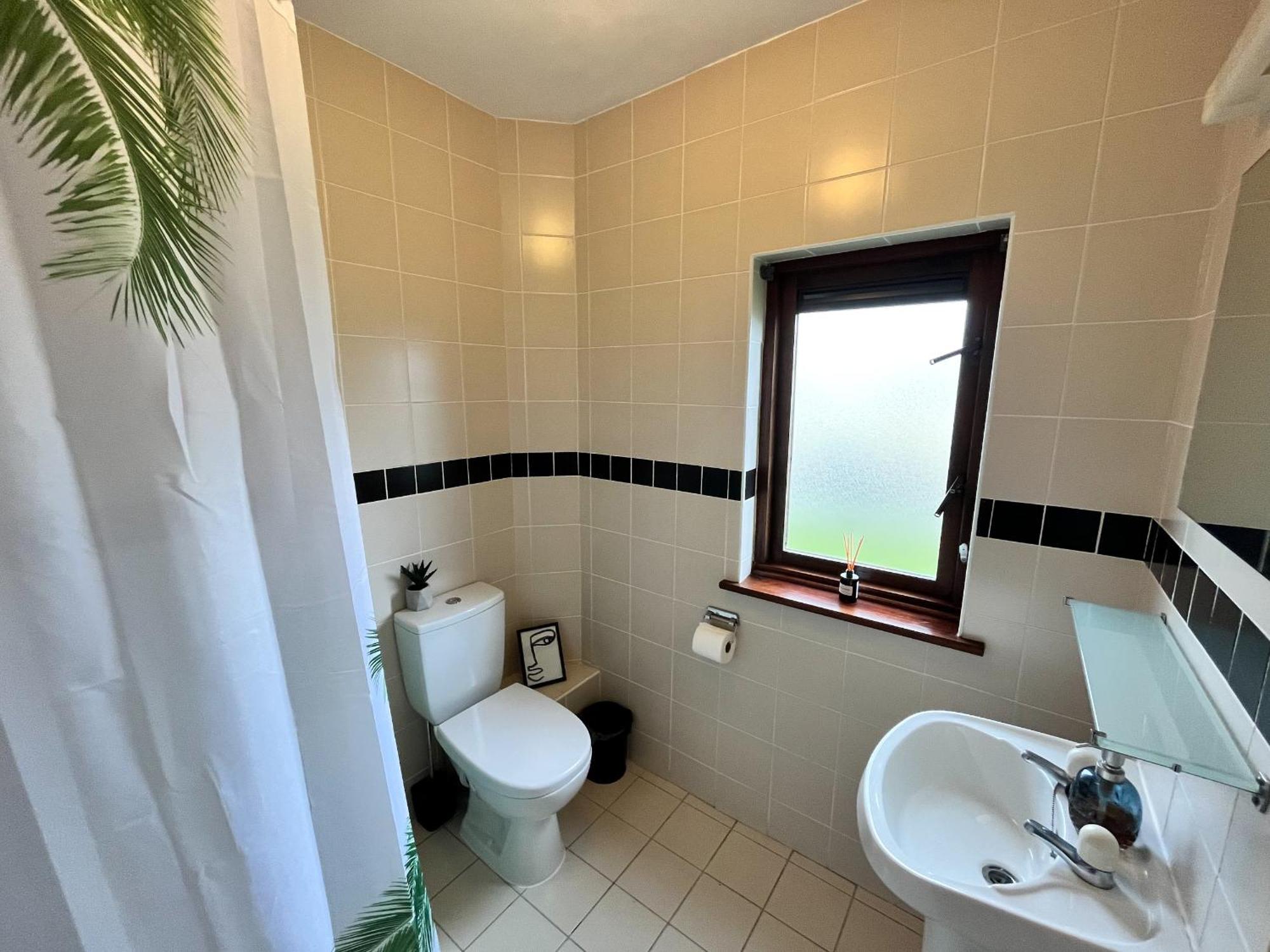 Sea Whispers - My Charming Costal Retreat In Youghal Εξωτερικό φωτογραφία